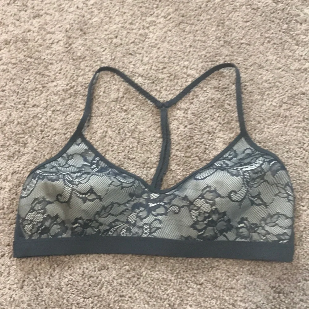 Lululemon Live in Lace Bralette